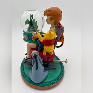 Pre Owned  Disney Winnie the Pooh King Arthur And The Dragon Musical Snow Globe